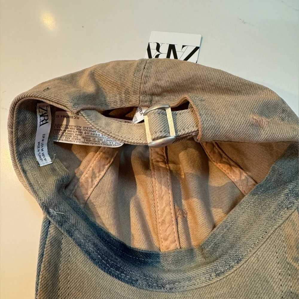 NWT - Zara Hat - Stylish